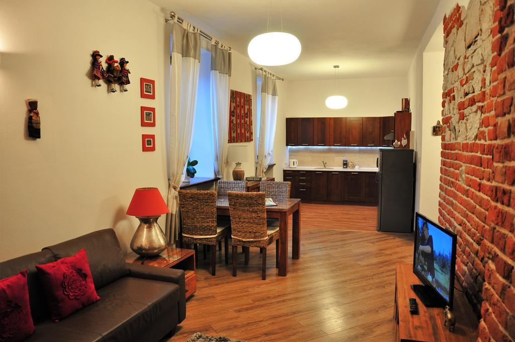 Apartamenty Numer 6 ลูบลิน ภายนอก รูปภาพ